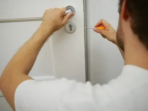 Lock-Repair--in-Shawnee-Mission-Kansas-lock-repair-shawnee-mission-kansas.jpg-image